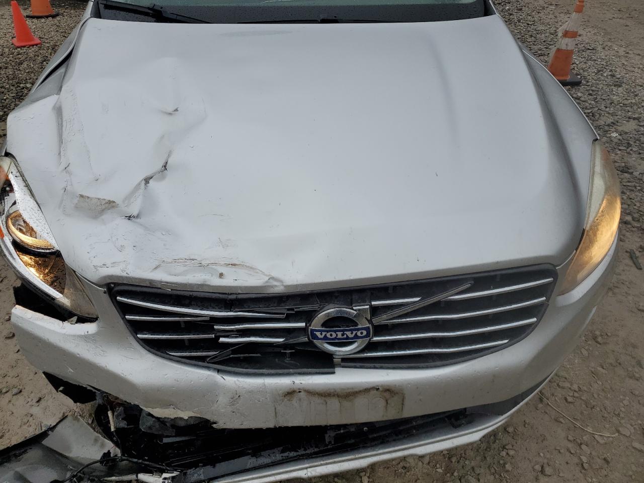 2014 Volvo Xc60 3.2 VIN: YV4952DZ5E2523701 Lot: 91820255