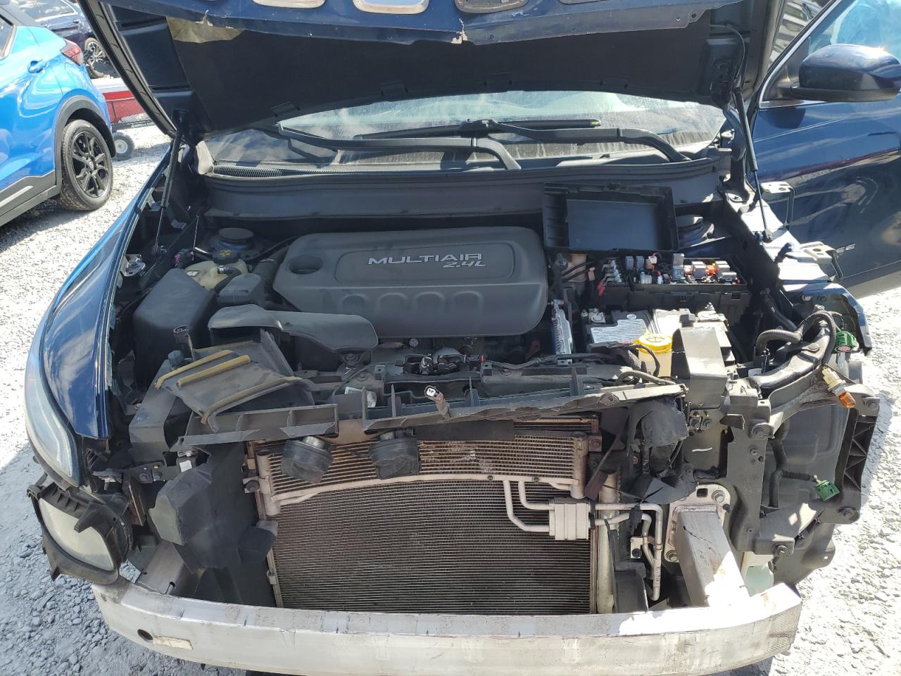 2018 Jeep Cherokee Latitude Plus VIN: 1C4PJLLB4JD597142 Lot: 91248205