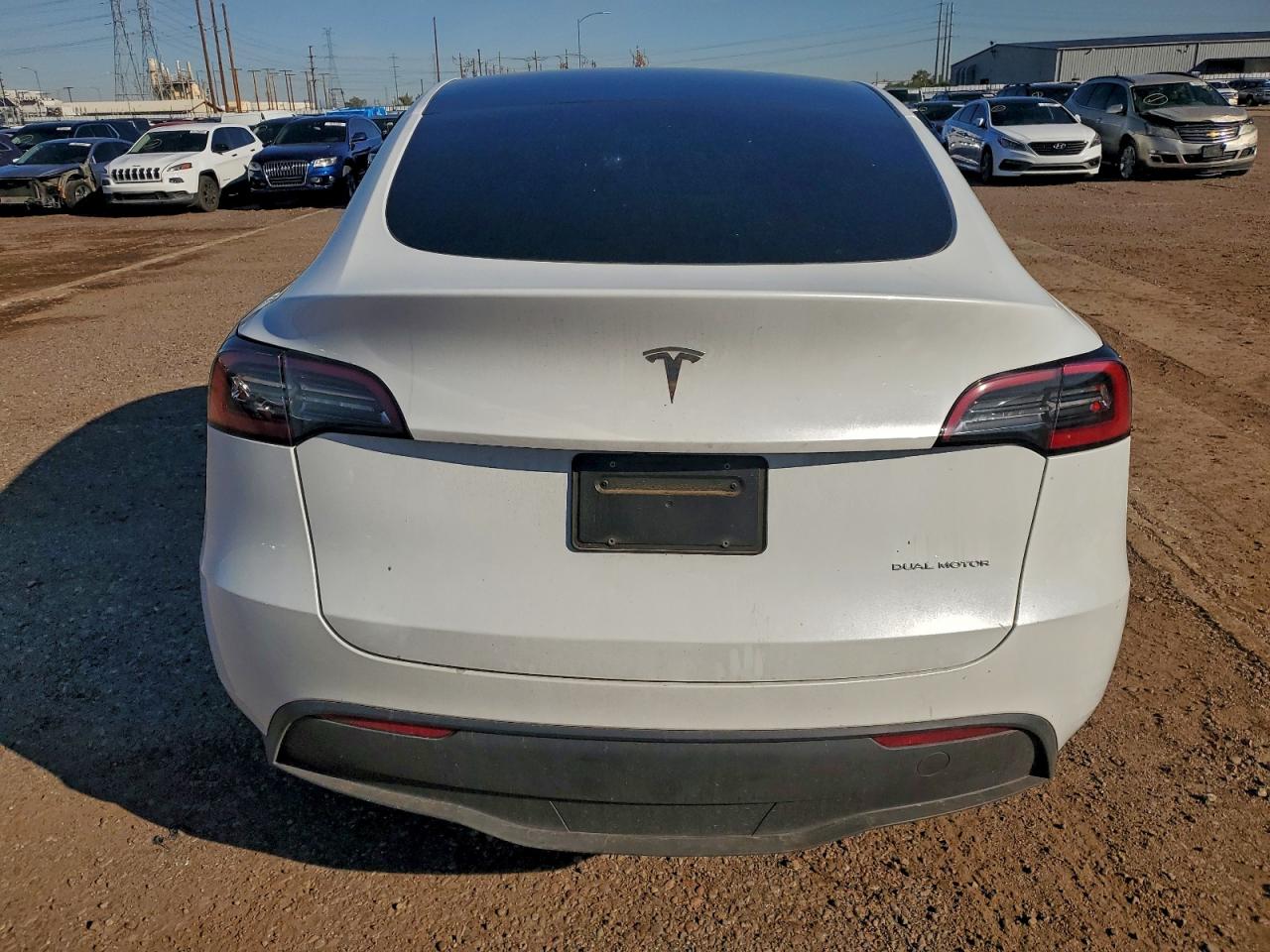 2023 Tesla Model Y VIN: 7SAYGDEE4PA097869 Lot: 92077735