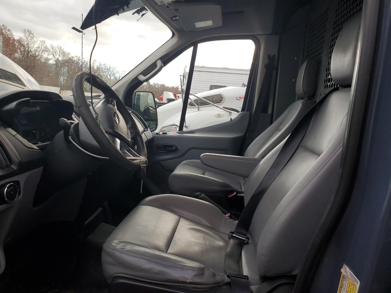 2019 Ford Transit T-250 VIN: 1FTYR3XM6KKB17415 Lot: 92486205