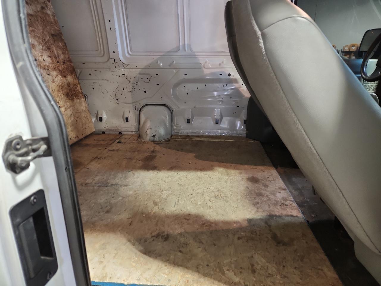 2012 Ford E250 Delivery Van VIN: 1FTNE2EL3CDB27392 Lot: 92927305