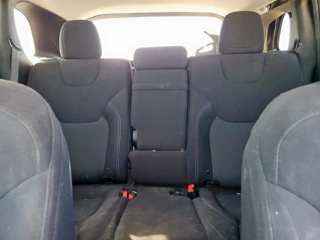 2019 Jeep Cherokee Latitude VIN: 1C4PJLCB2KD348260 Lot: 90700975