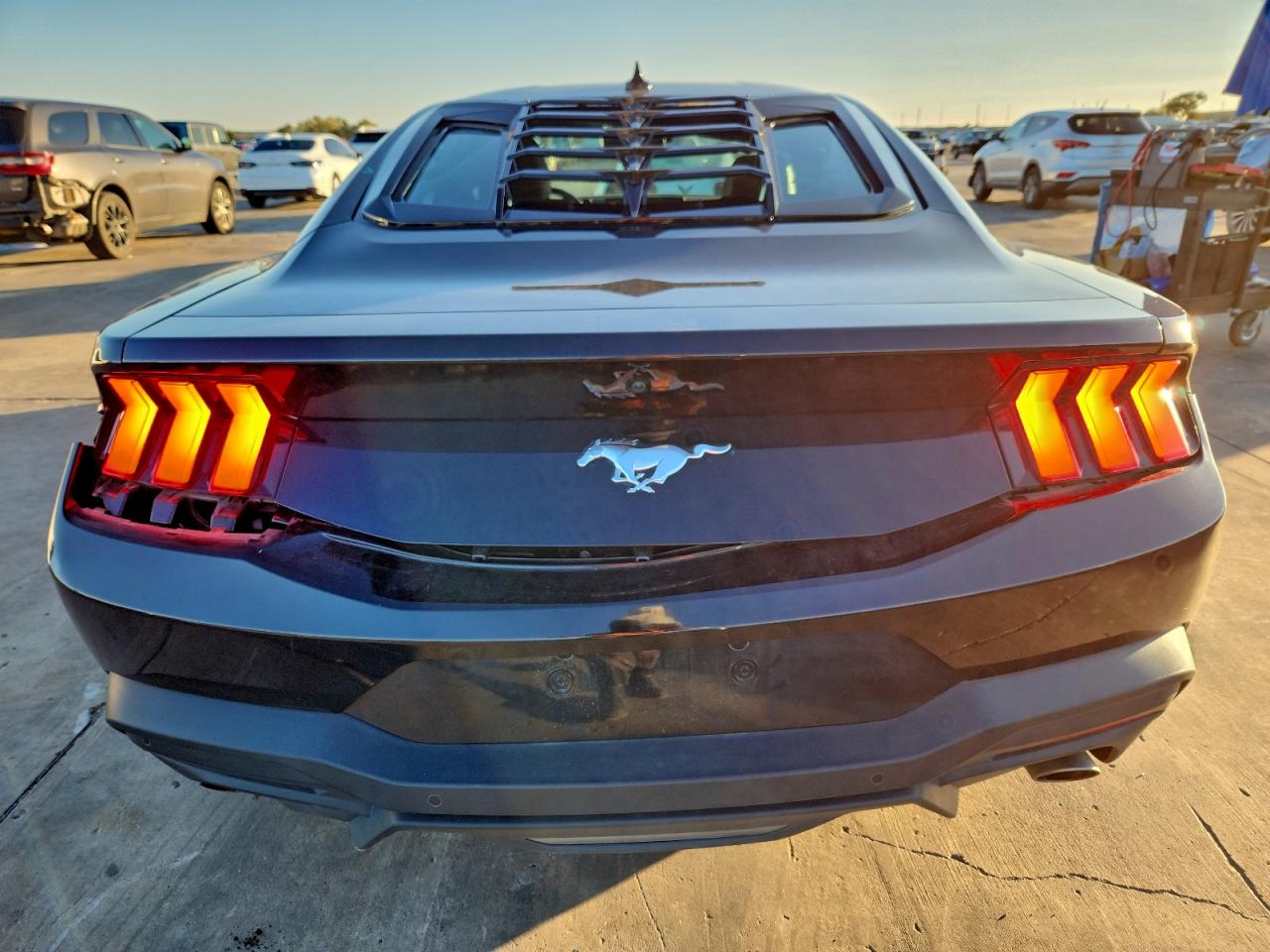 2024 Ford Mustang VIN: 1FA6P8TH2R5107983 Lot: 92888135