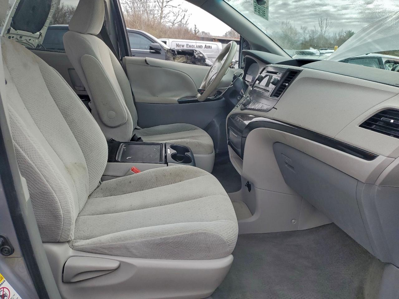 2014 Toyota Sienna Le VIN: 5TDKK3DC7ES487842 Lot: 93931655