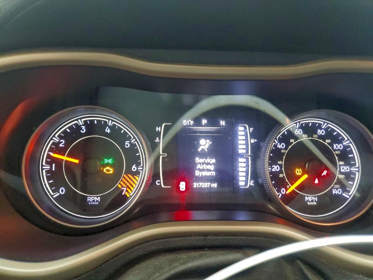 2015 Jeep Cherokee Latitude VIN: 1C4PJLCB9FW747175 Lot: 93715215