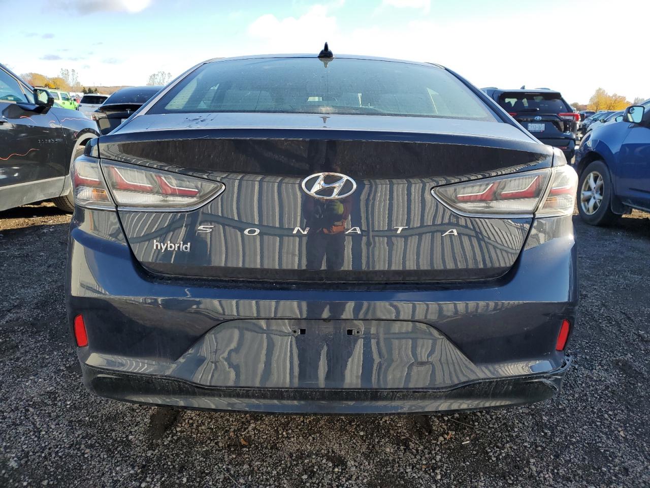 2018 Hyundai Sonata Hybrid VIN: KMHE24L33JA081449 Lot: 91204905