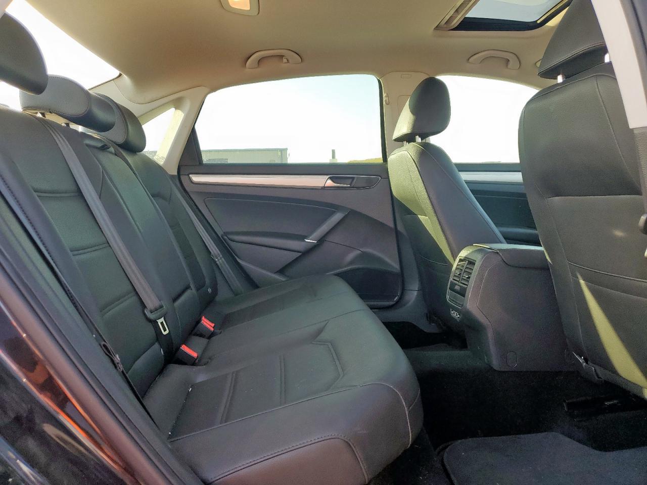 2019 Volkswagen Passat Wolfsburg VIN: 1VWLA7A35KC011568 Lot: 91943955