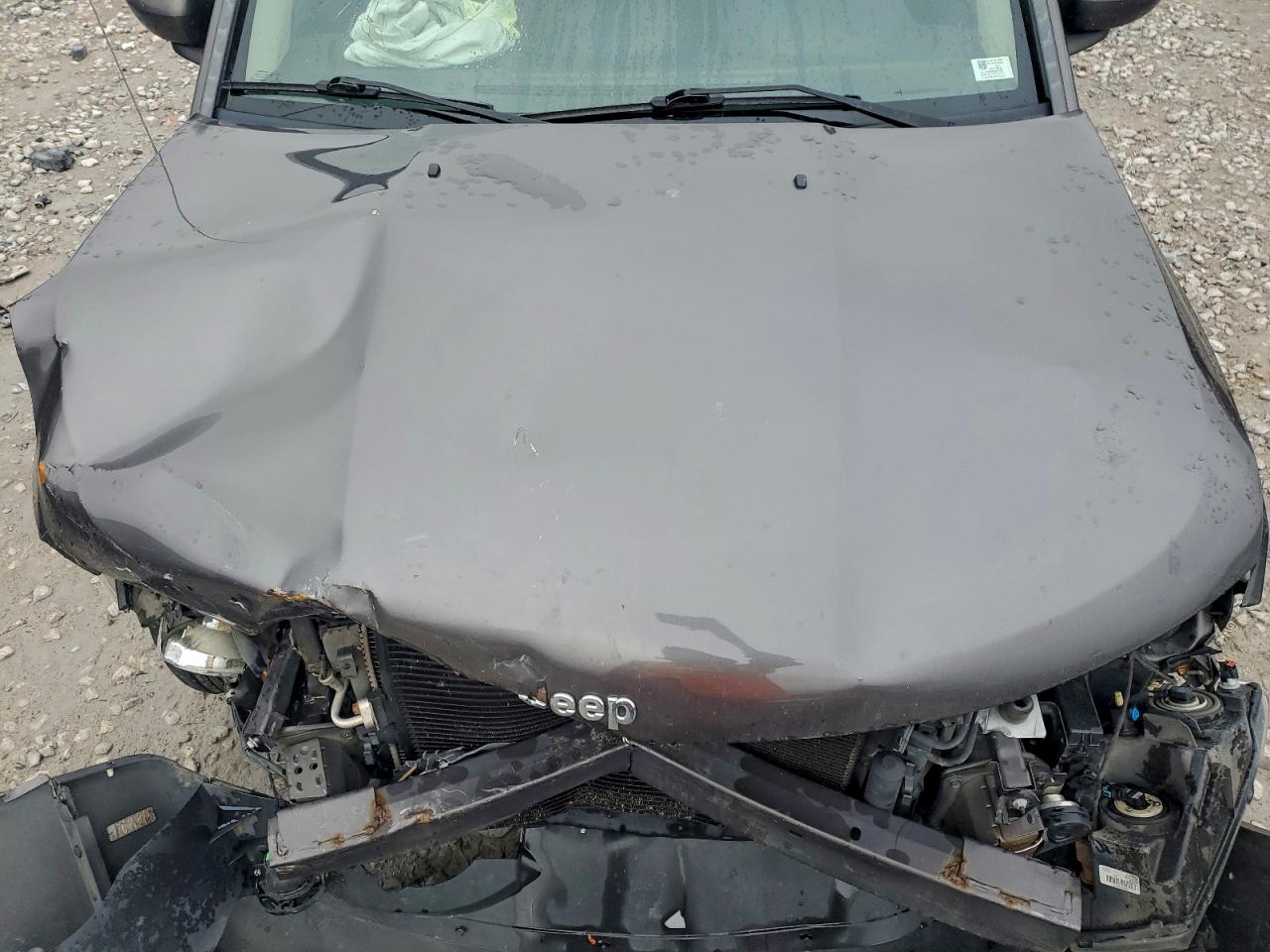 2016 Jeep Compass Latitude VIN: 1C4NJDEB5GD572706 Lot: 94138745