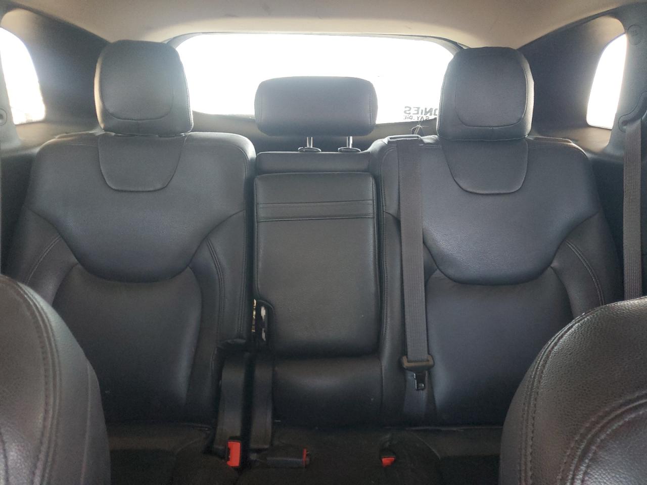 2016 Jeep Cherokee Latitude VIN: 1C4PJLCB2GW297399 Lot: 92908455