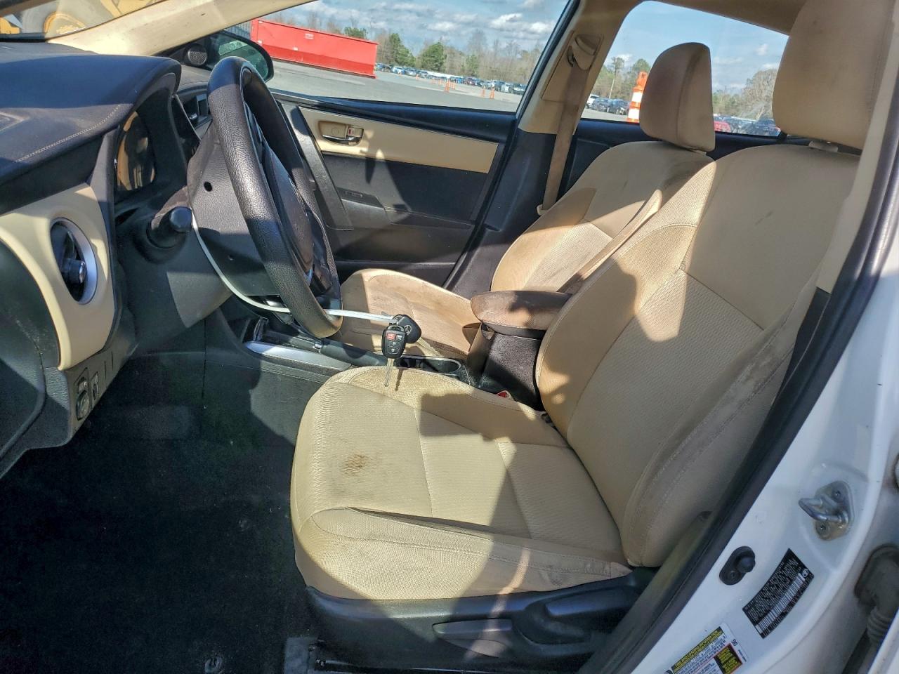 2018 Toyota Corolla L VIN: 5YFBURHE9JP814916 Lot: 94506375