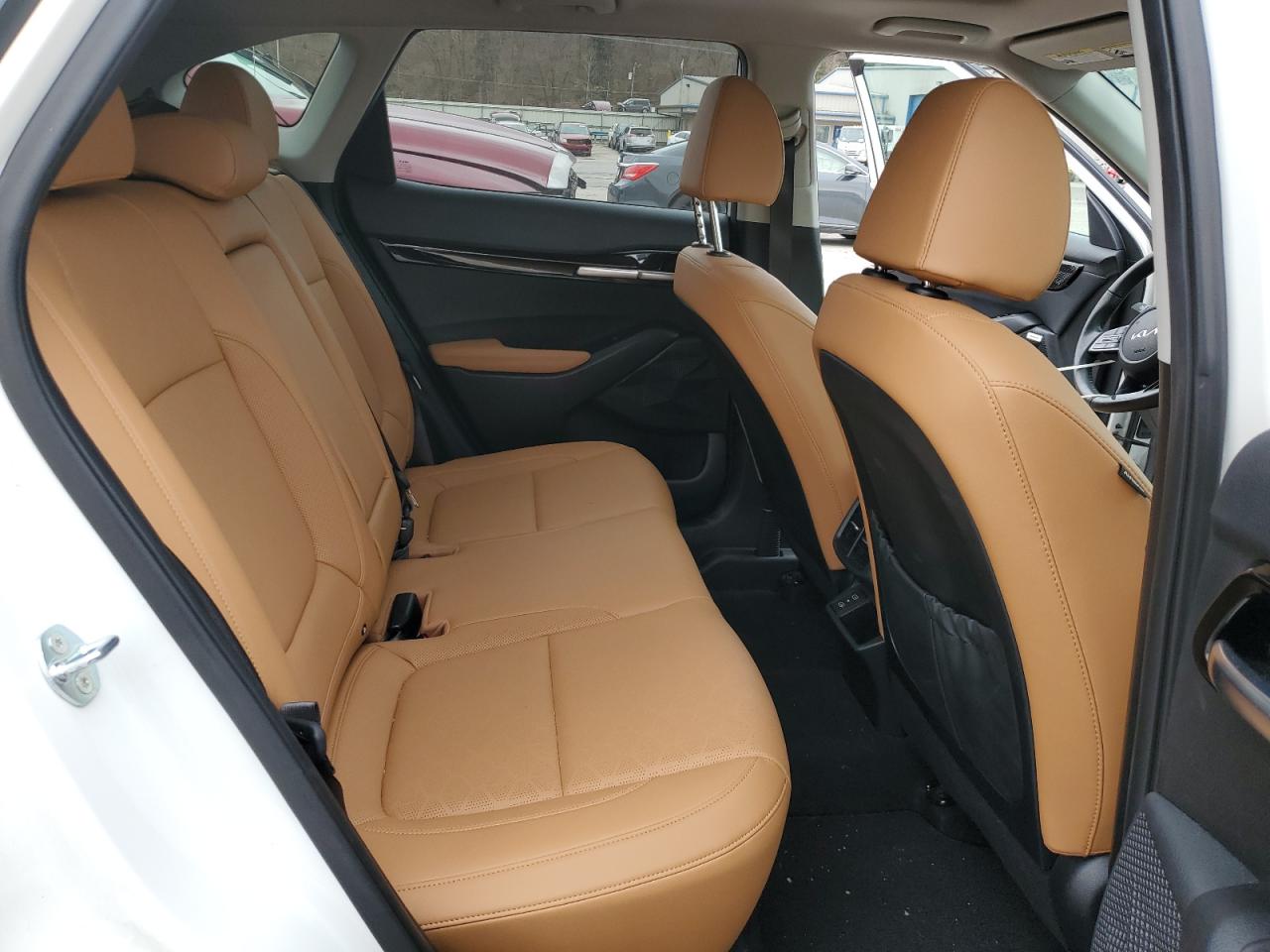 2024 Kia Seltos Sx VIN: KNDETCA78R7636437 Lot: 90744085