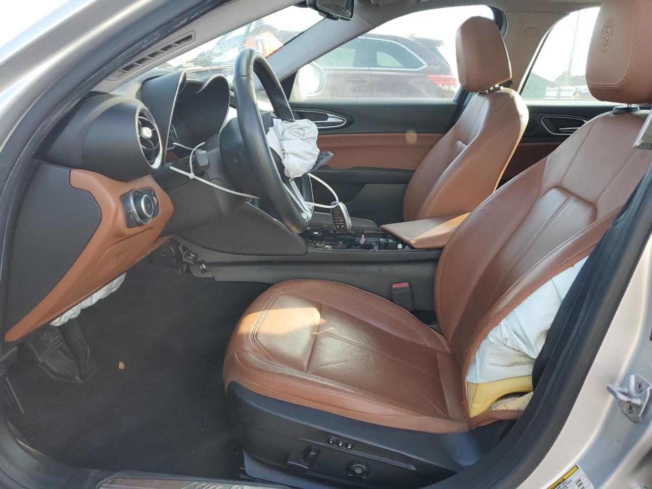 2018 Alfa Romeo Giulia Q4 VIN: ZARFAEDN0J7570346 Lot: 94033765