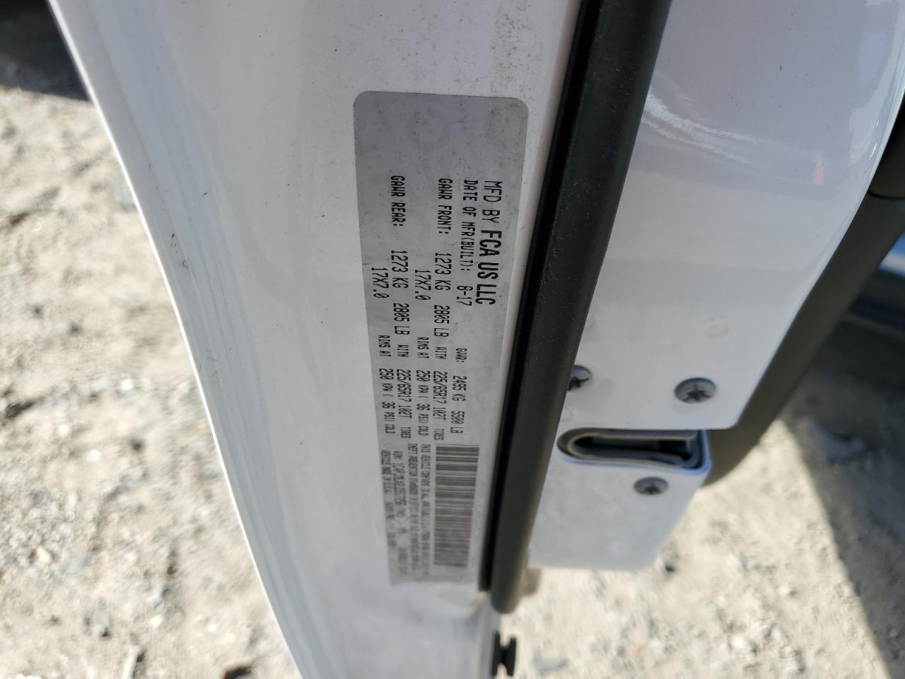 2018 Jeep Cherokee Latitude Plus VIN: 1C4PJMLX2JD517256 Lot: 92472445