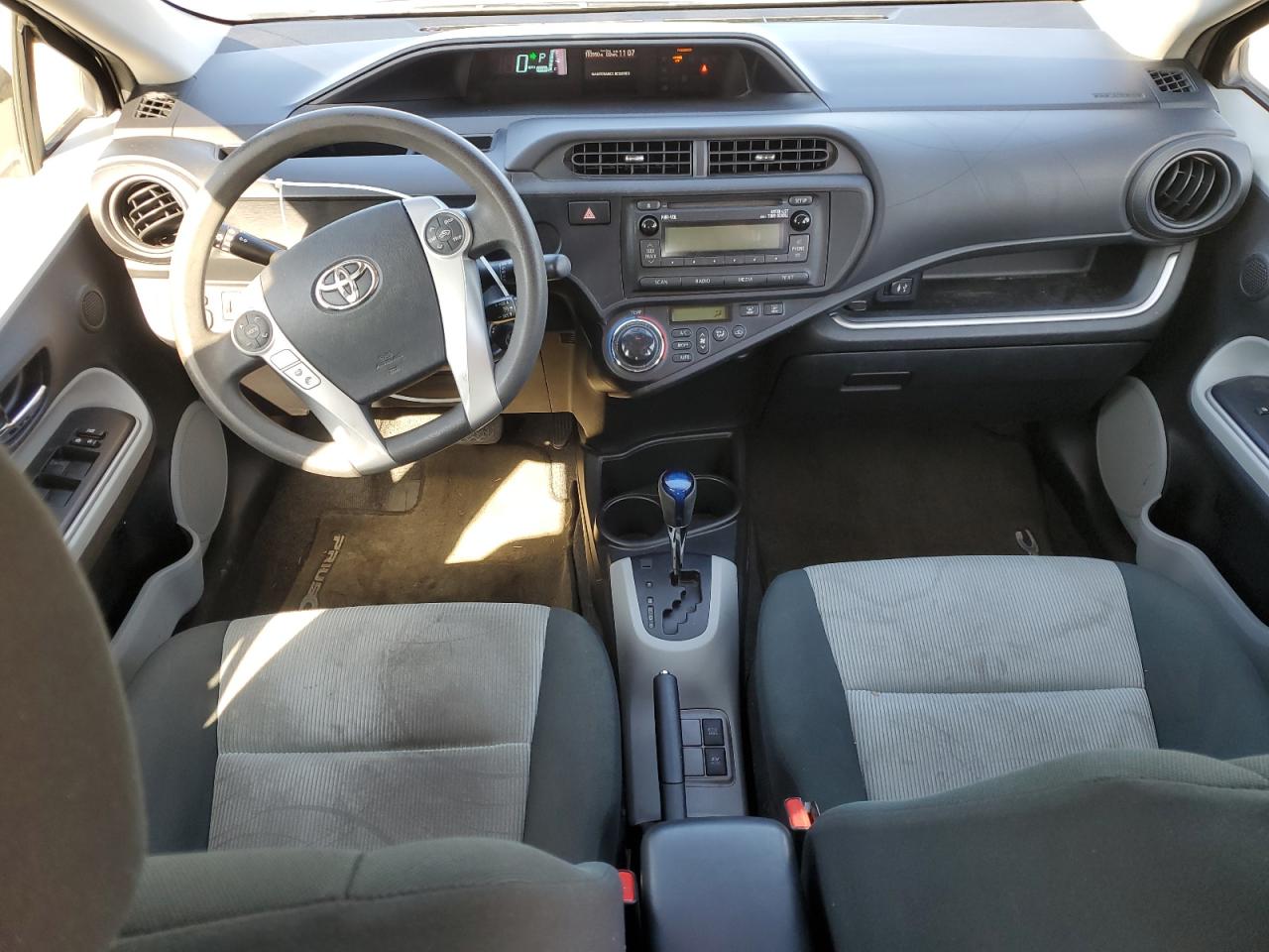 2014 Toyota Prius C VIN: JTDKDTB31E1572752 Lot: 91871985