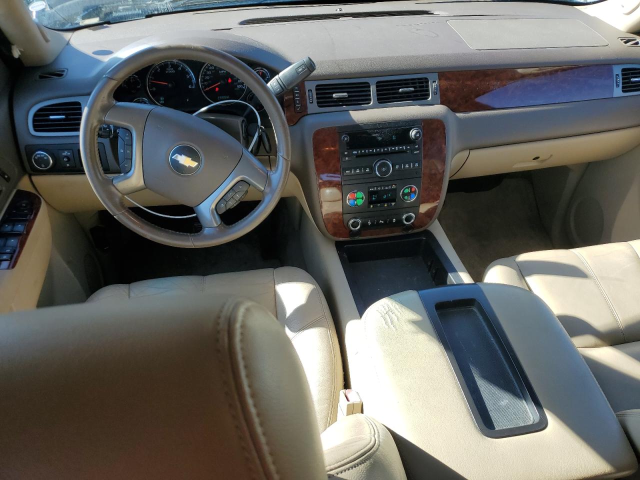 2013 Chevrolet Tahoe C1500 Lt VIN: 1GNSCBE08DR318879 Lot: 90428835