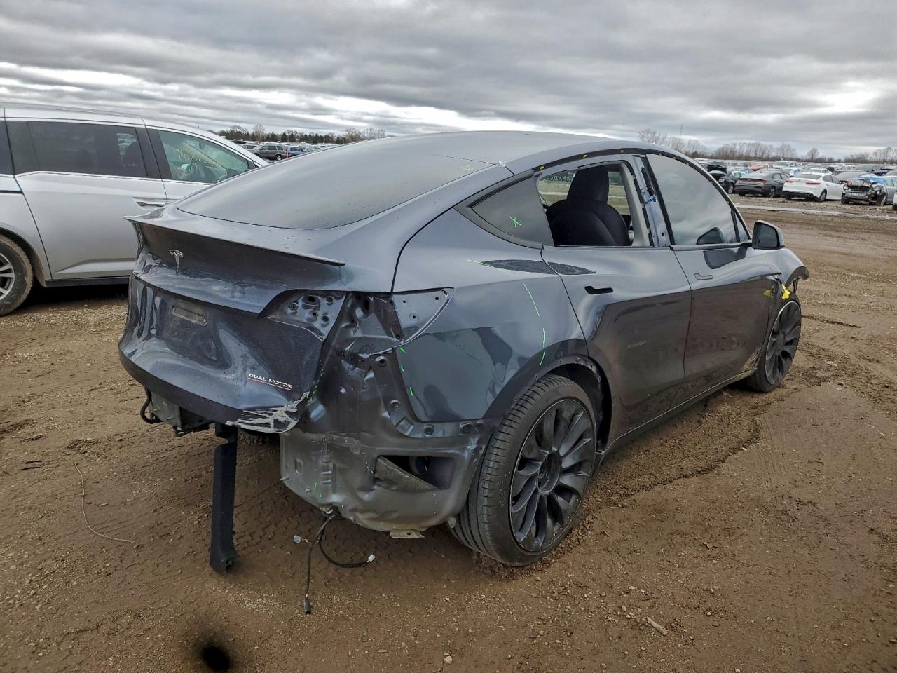 2022 Tesla Model Y VIN: 7SAYGDEF2NF394549 Lot: 94344495