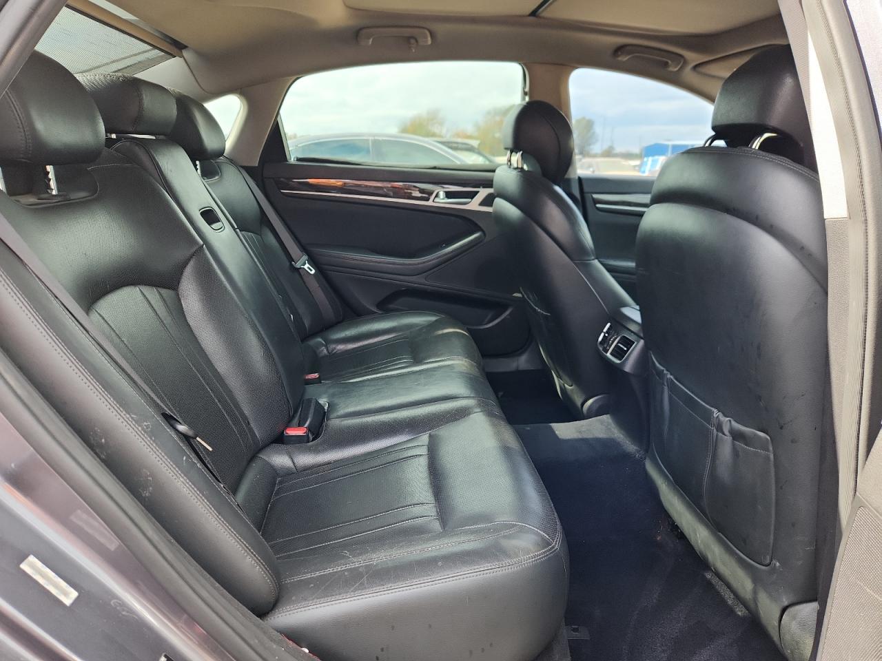 2015 Hyundai Genesis 3.8L VIN: KMHGN4JE5FU064968 Lot: 91619255