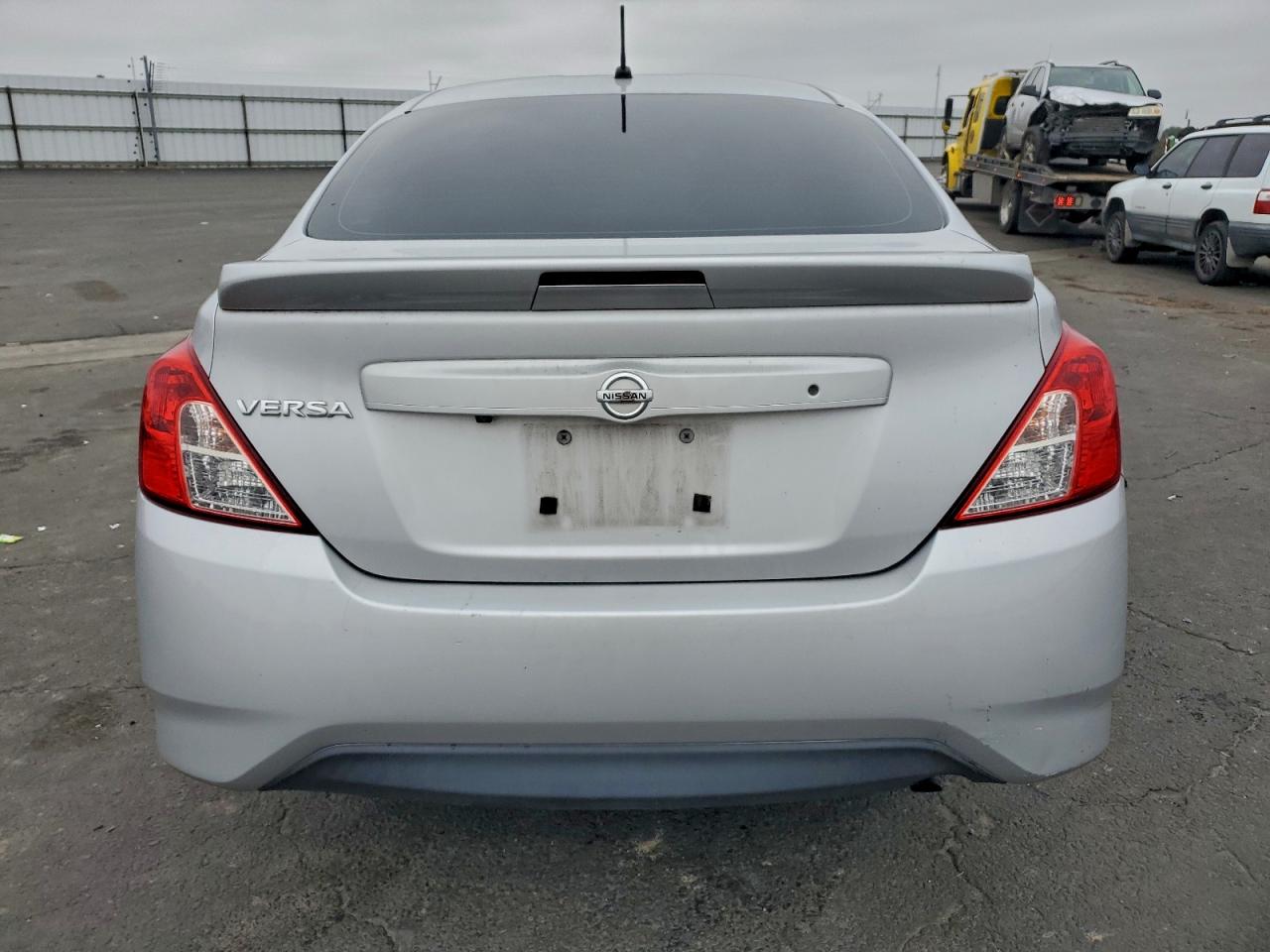 2019 Nissan Versa S VIN: 3N1CN7AP8KL815428 Lot: 94511735