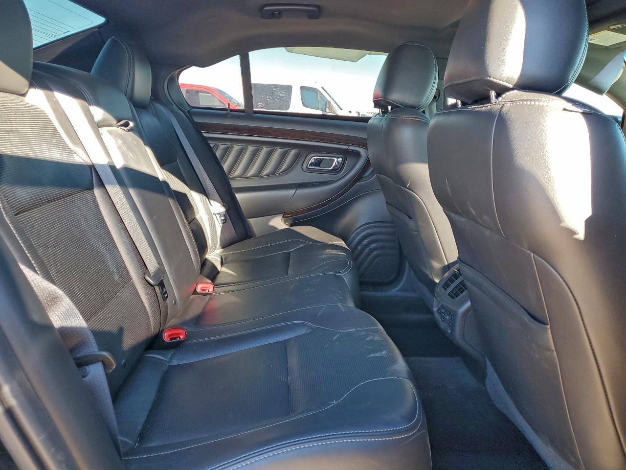 2017 Ford Taurus Limited VIN: 1FAHP2F81HG108384 Lot: 94530535