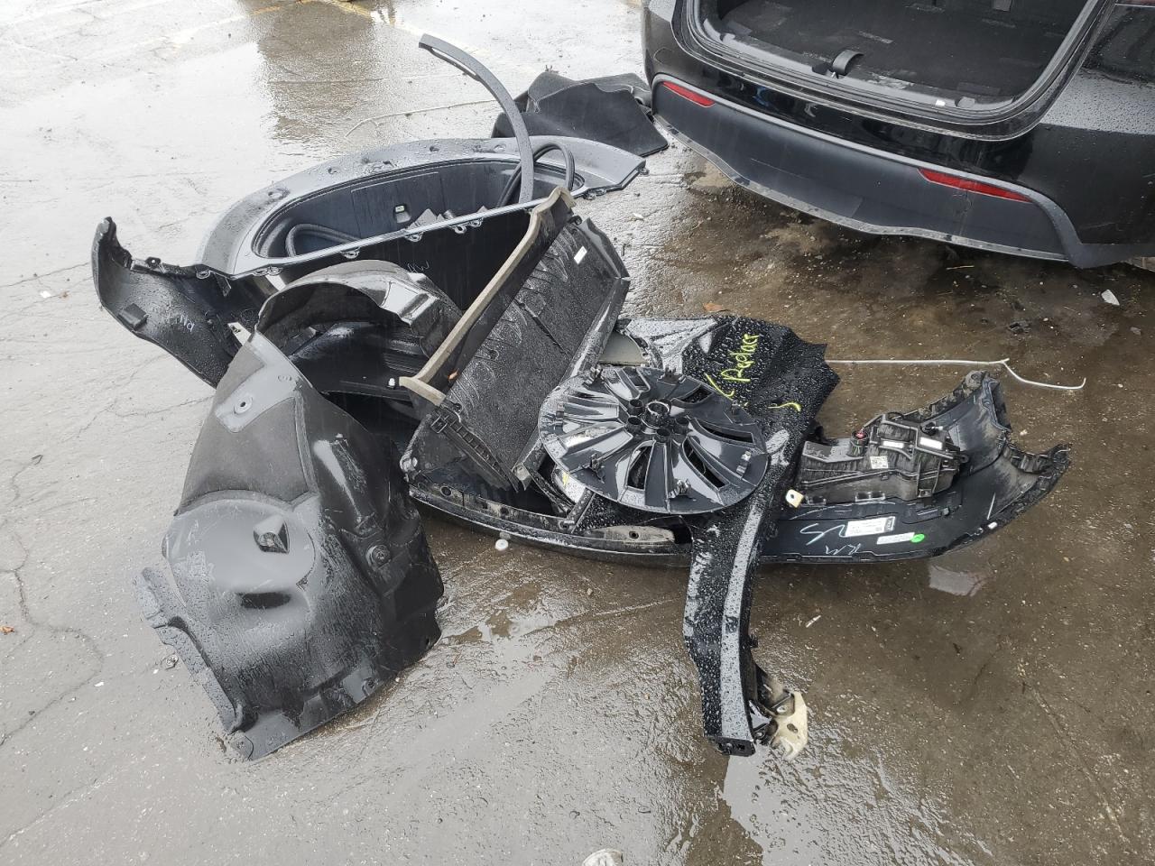 2023 Tesla Model Y VIN: 7SAYGAEE7PF934177 Lot: 92865555