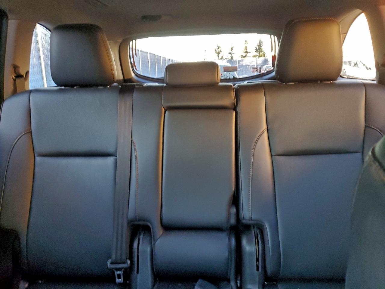 2019 Toyota Highlander Se VIN: 5TDJZRFHXKS939510 Lot: 91761025