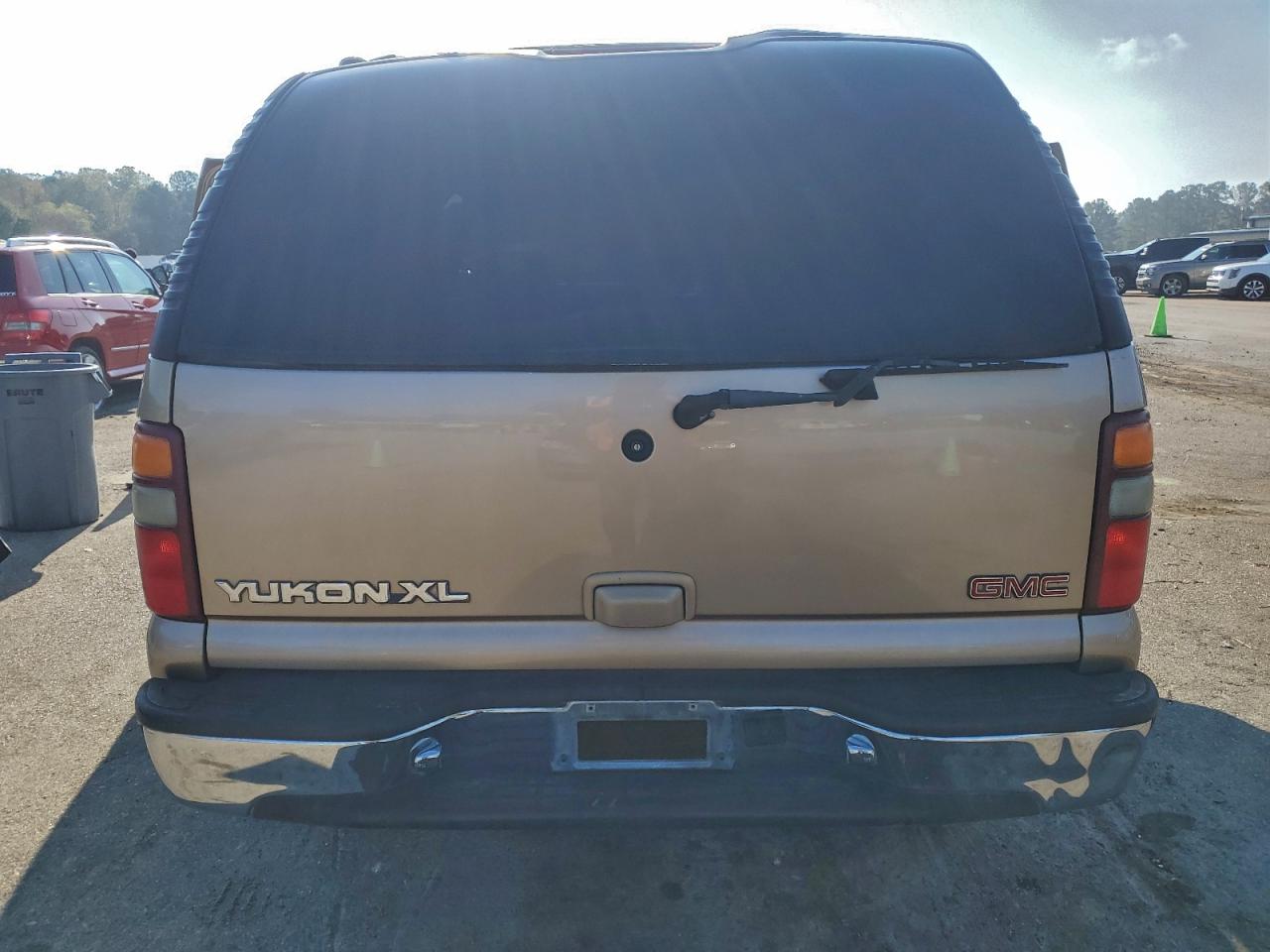 2000 GMC Yukon Xl C1500 VIN: 3GKEC16T7YG120698 Lot: 94149395