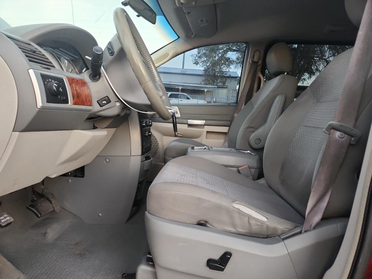 2008 Chrysler Town & Country Touring VIN: 2A8HR54P48R690665 Lot: 91706425