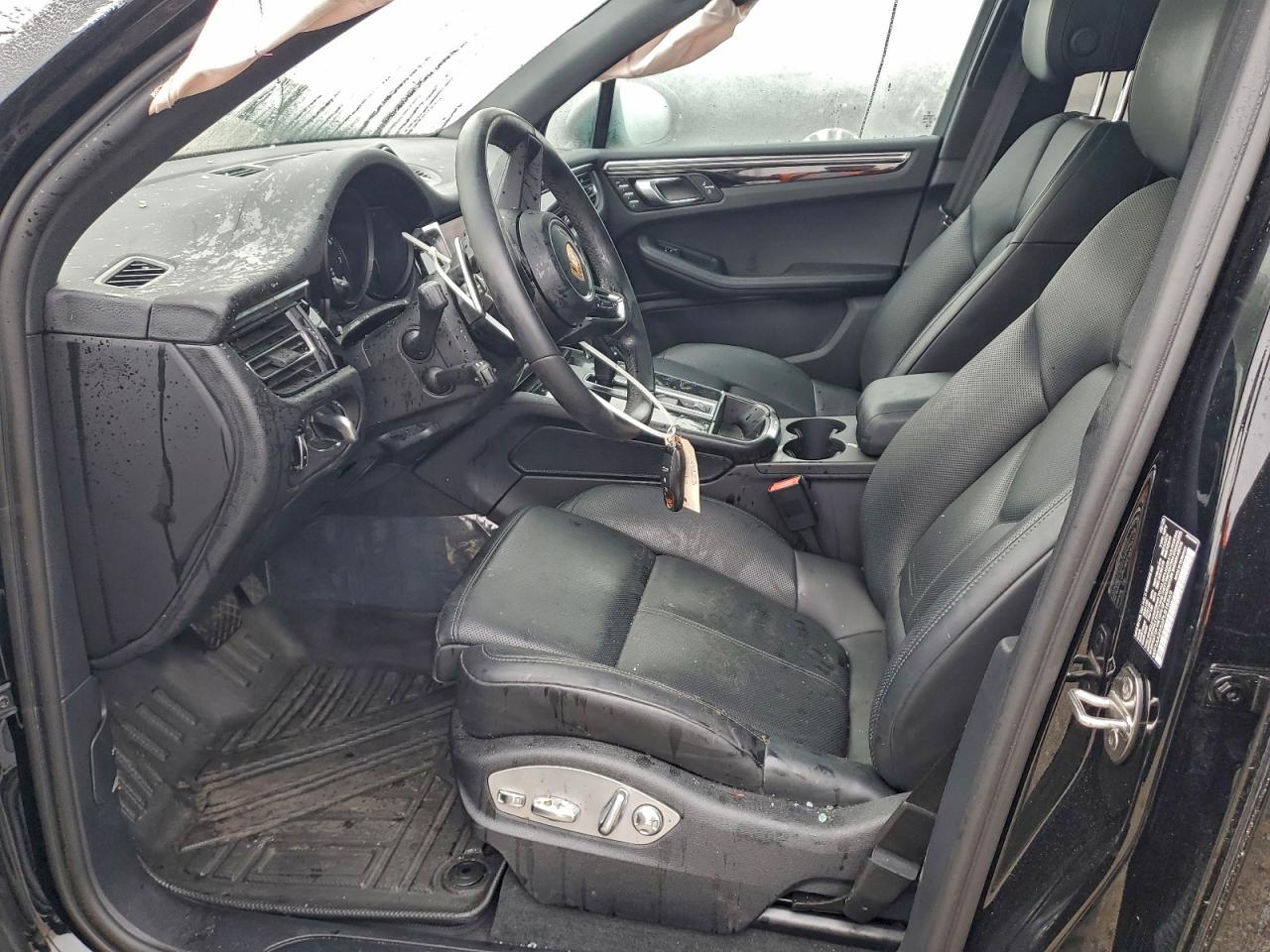 2023 Porsche Macan Base VIN: WP1AA2A56PLB15569 Lot: 93986885