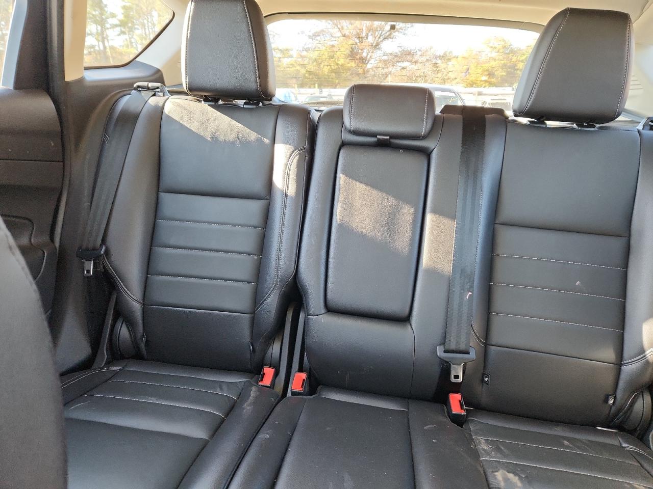 2016 Ford C-Max Sel VIN: 1FADP5BU3GL107259 Lot: 92803585