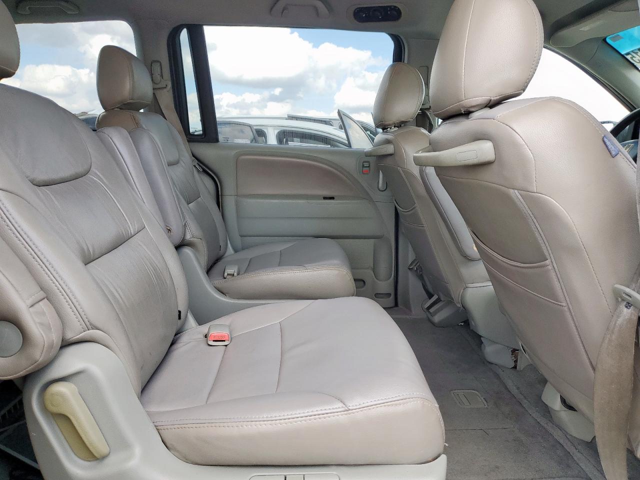 2007 Honda Odyssey Lx VIN: 5FNRL38247B131465 Lot: 93372315