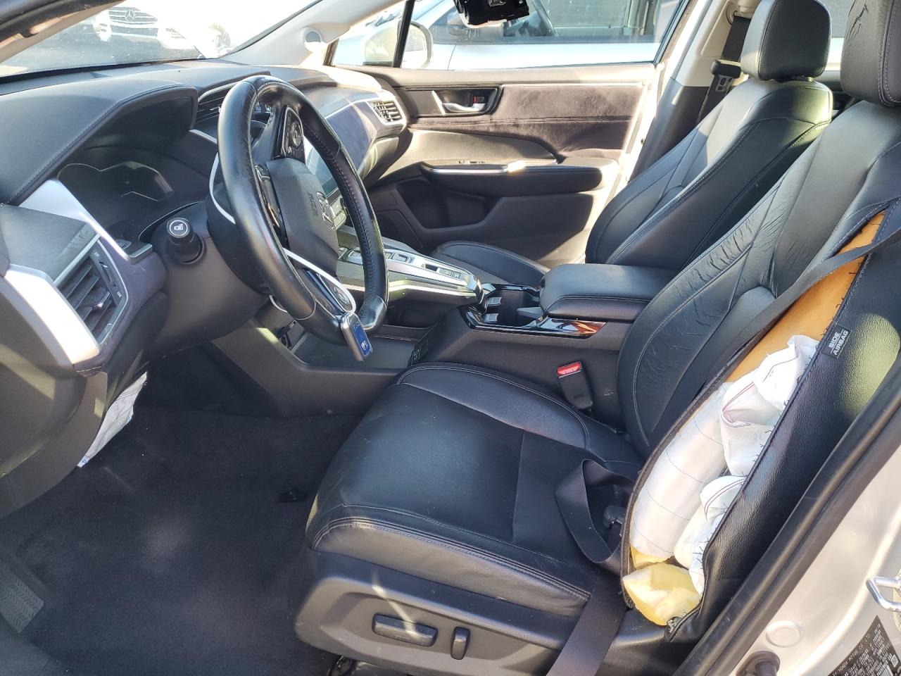 2018 Honda Clarity Touring VIN: JHMZC5F3XJC020462 Lot: 91313615