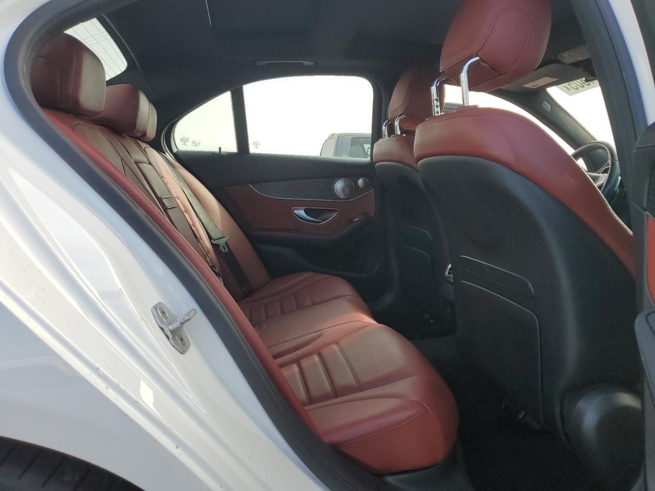 2015 Mercedes-Benz C 300 VIN: 55SWF4JB6FU061975 Lot: 91854805