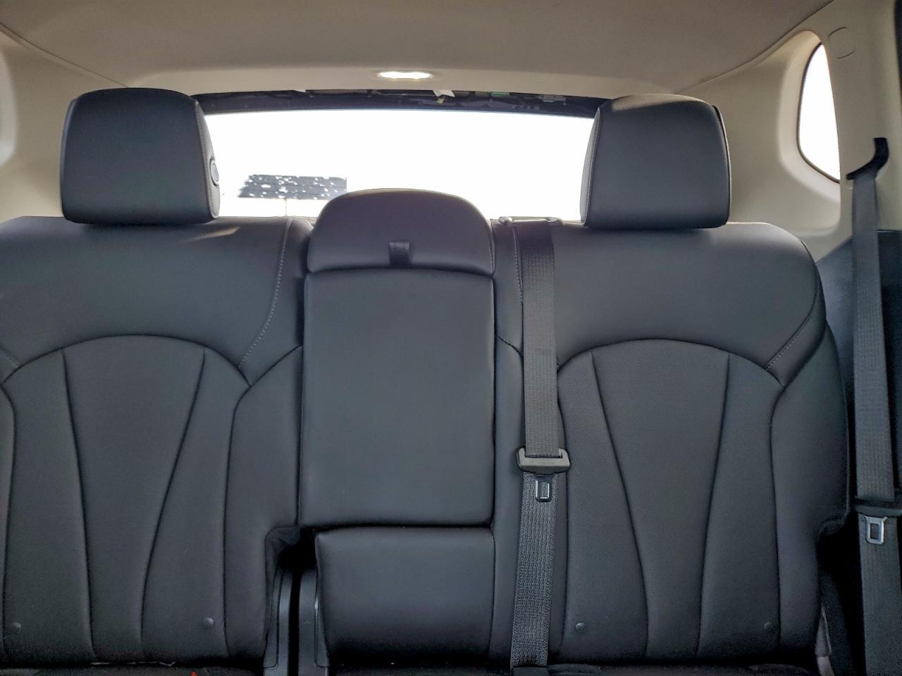 2019 Buick Envision Essence VIN: LRBFX2SA9KD010740 Lot: 93611055