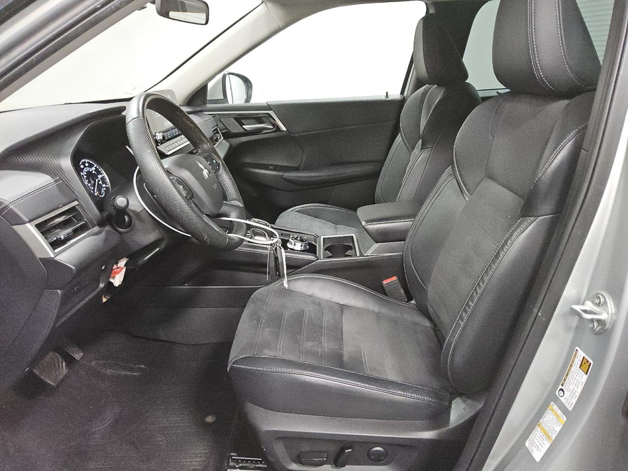 2023 Mitsubishi Outlander Se VIN: JA4J4UA81PZ045517 Lot: 92078935