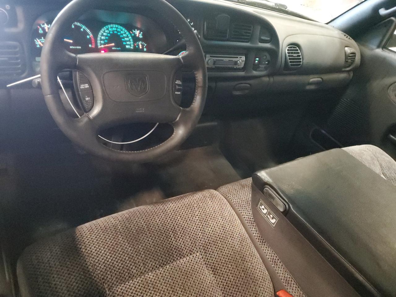 1998 Dodge Ram 1500 VIN: 3B7HC13Y6WG210074 Lot: 92513165