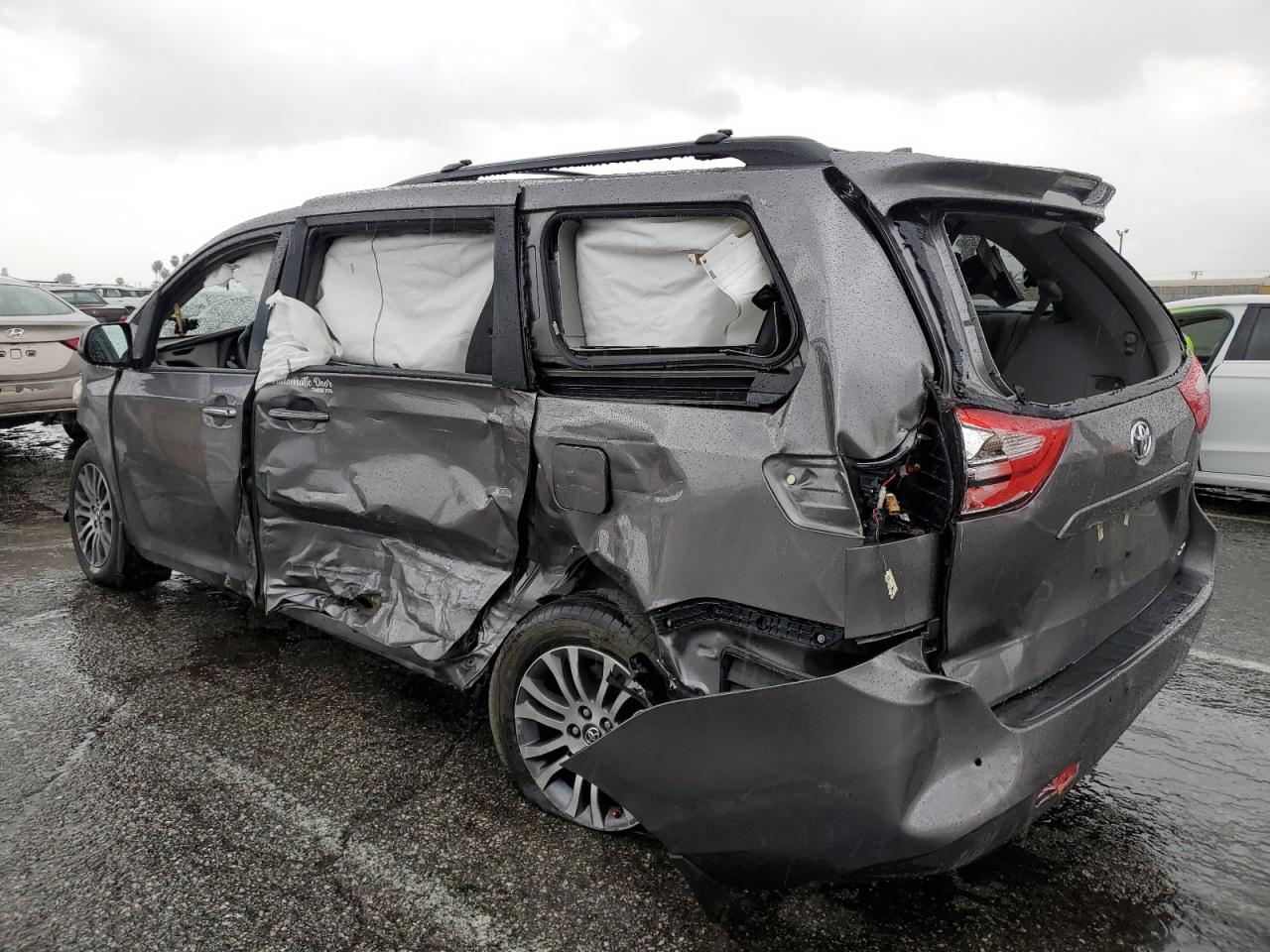 2018 Toyota Sienna Xle VIN: 5TDYZ3DC1JS912231 Lot: 93332275