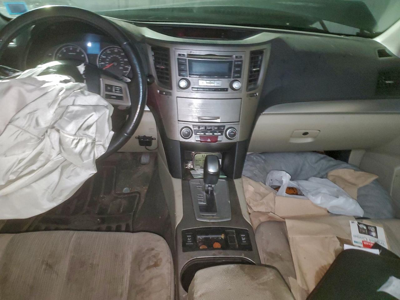 2013 Subaru Legacy 2.5 VIN: 023585 Lot: 85441455