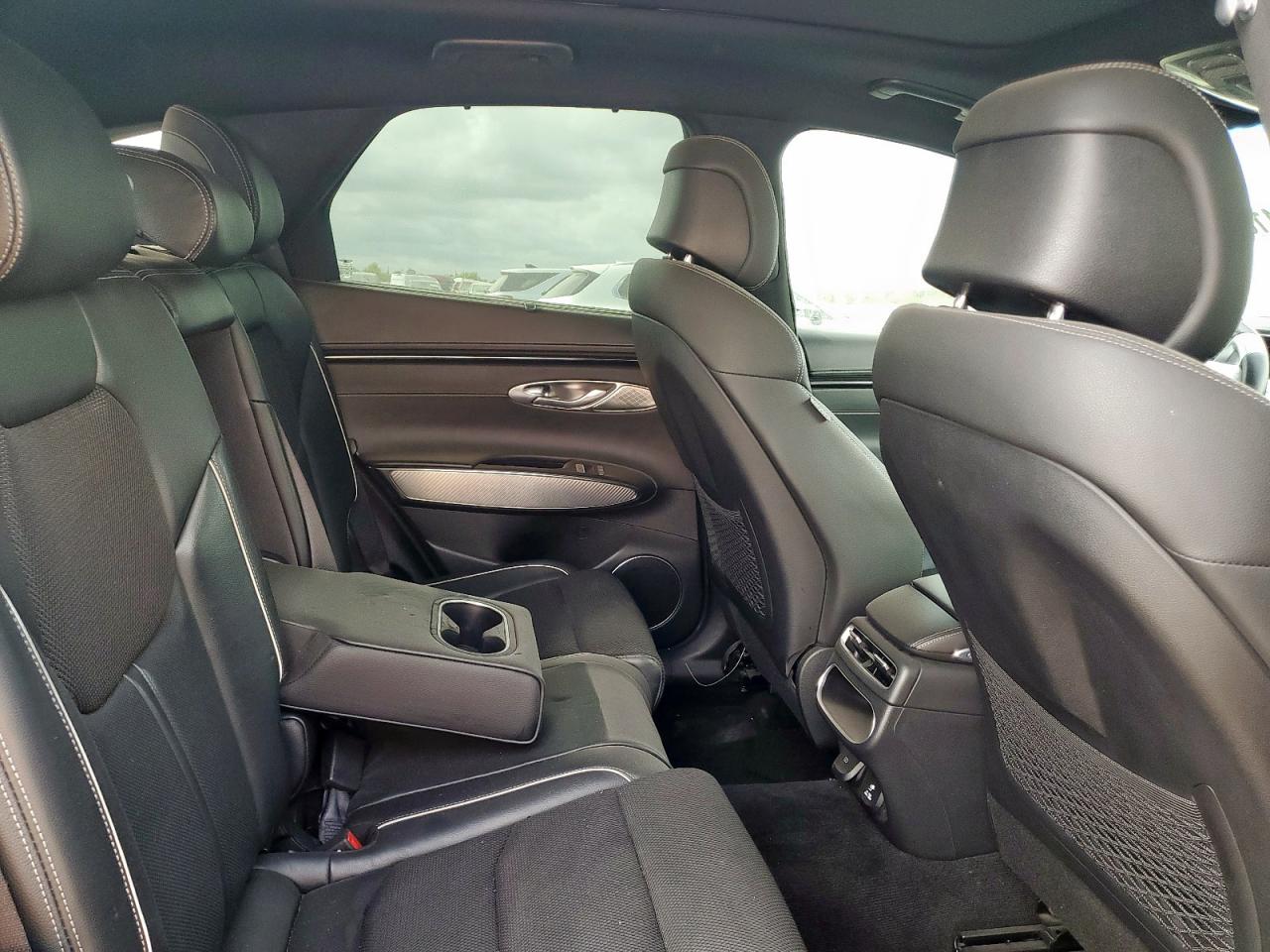 2022 Genesis Gv70 Base VIN: KMUMADTB2NU049992 Lot: 92413095