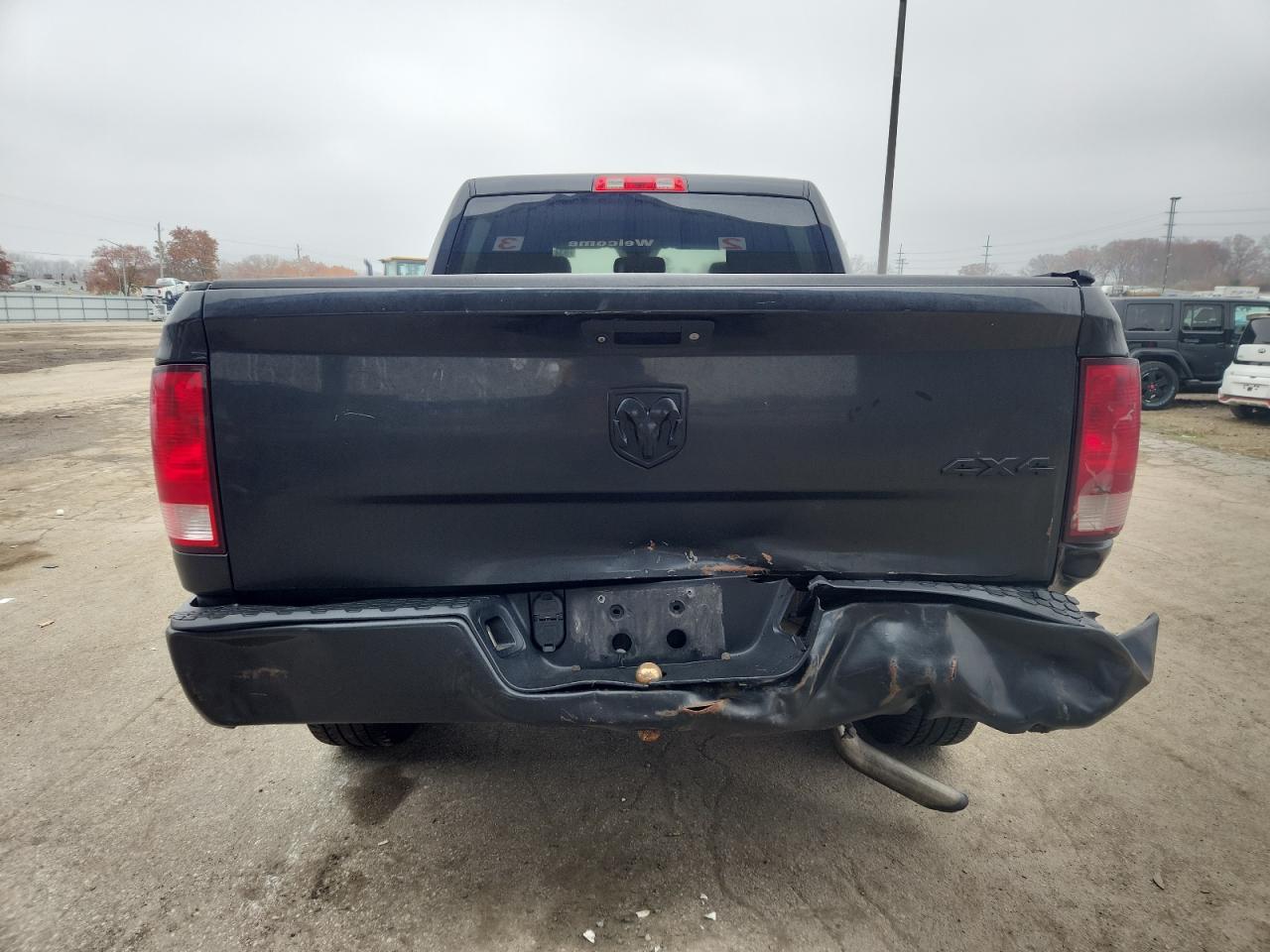 2018 Ram 1500 St VIN: 3C6RR7KG7JG235368 Lot: 93476695