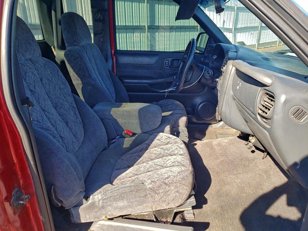 1999 GMC Sonoma VIN: 1GTCT19XXX8506800 Lot: 94467425