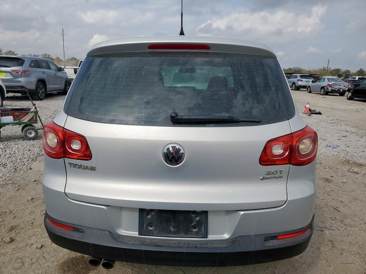 2011 Volkswagen Tiguan S VIN: WVGBV7AXXBW001246 Lot: 93246825