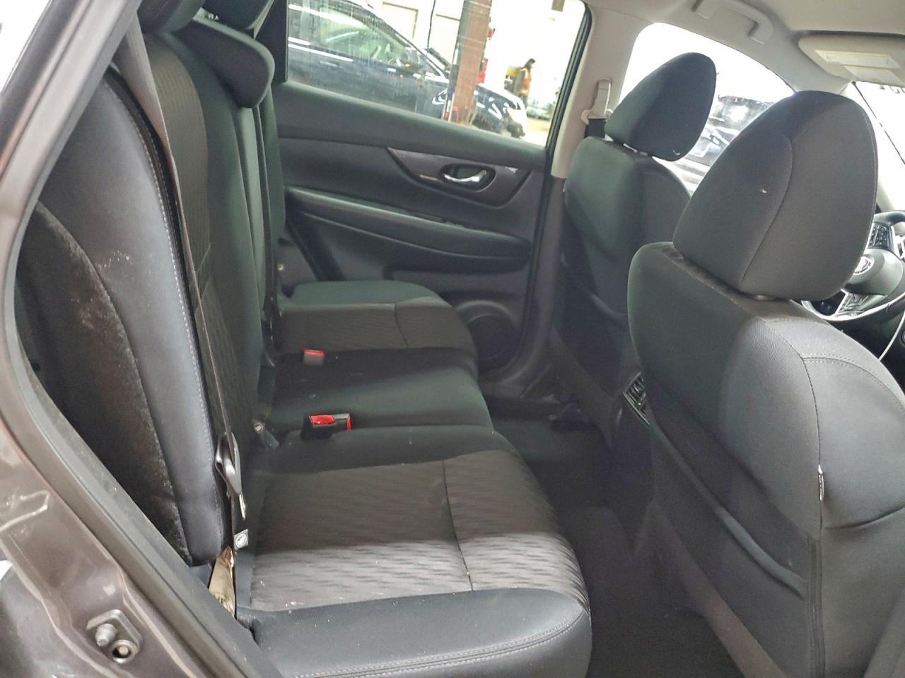 2019 Nissan Rogue S VIN: 5N1AT2MT1KC825828 Lot: 94393385