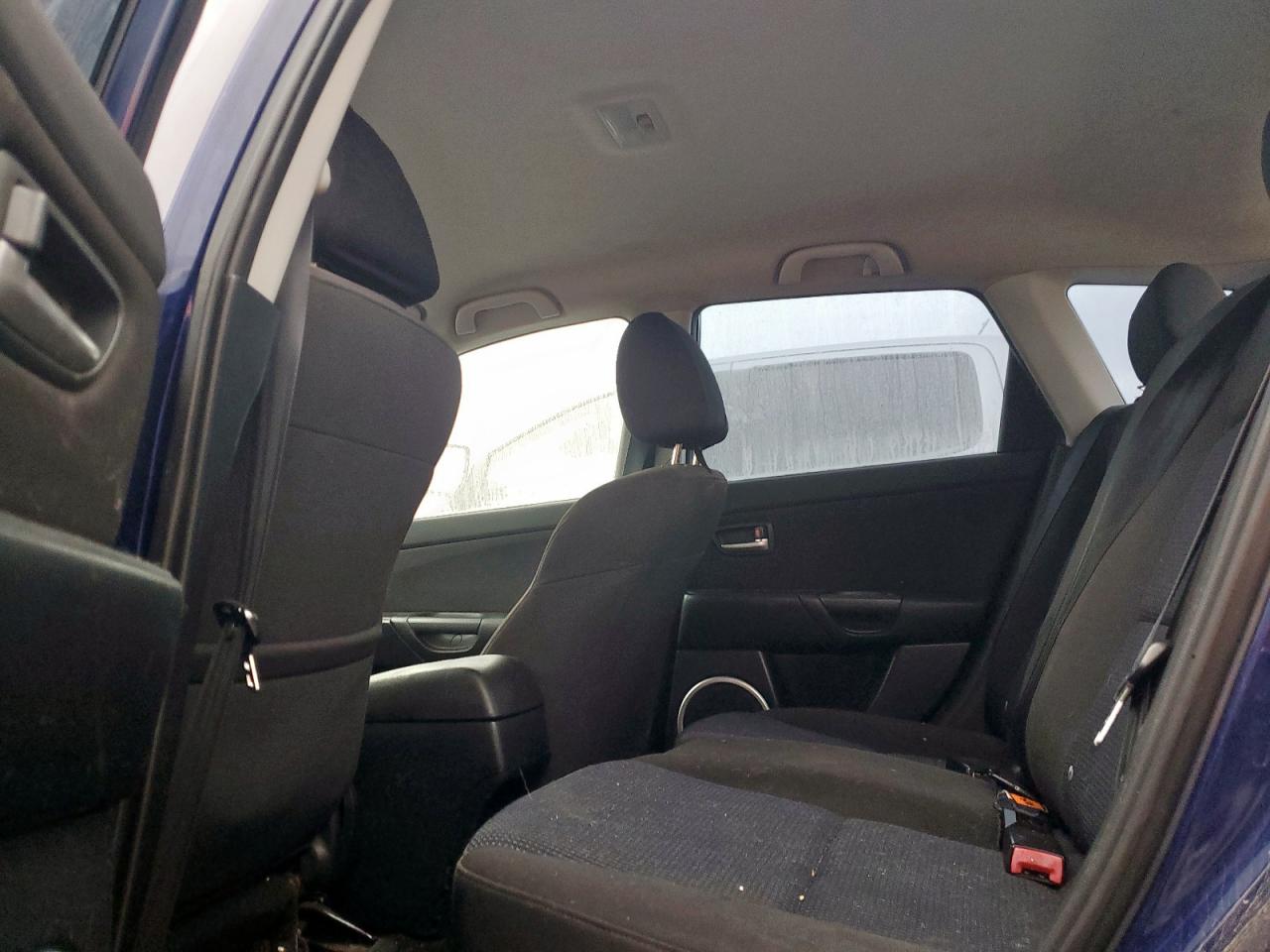 2004 Mazda 3 Hatchback VIN: JM1BK143741114235 Lot: 90833545