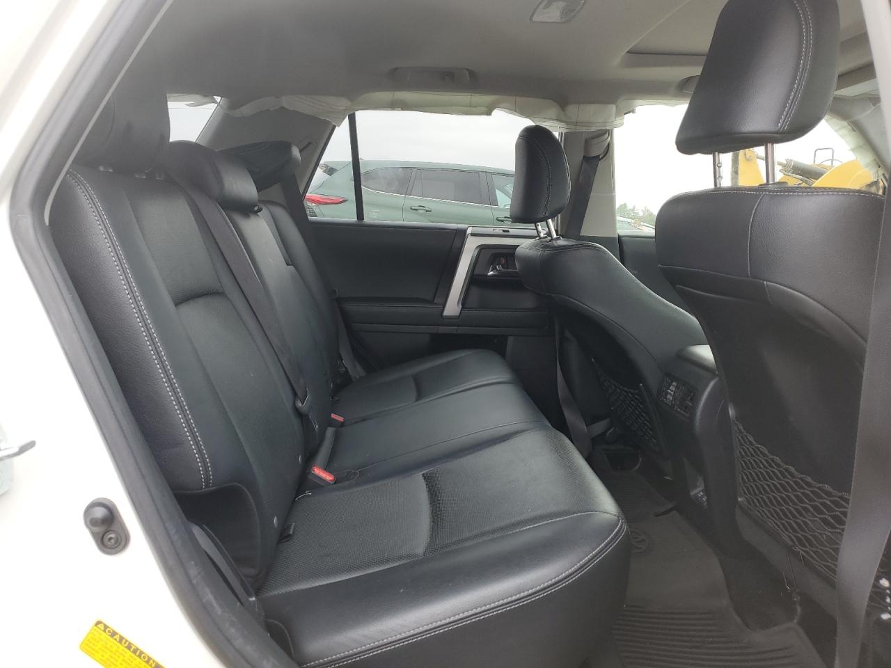 2020 Toyota 4Runner Sr5/Sr5 Premium VIN: JTEBU5JR4L5811570 Lot: 93505645