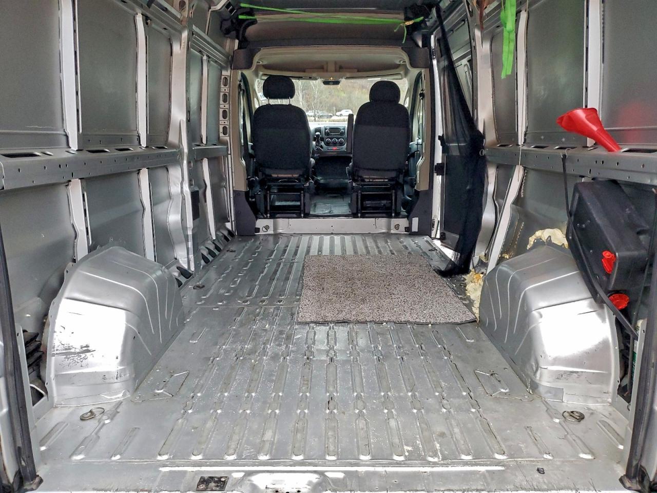 2019 Ram Promaster 2500 2500 High VIN: 3C6TRVDG5KE521787 Lot: 94572195