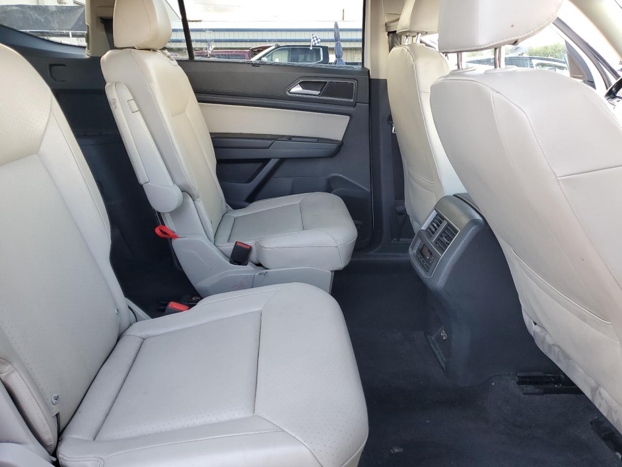 2018 Volkswagen Atlas Sel VIN: 1V2SR2CA1JC523878 Lot: 93477055