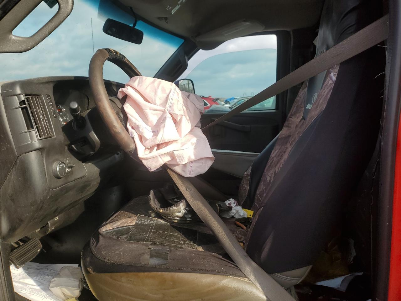 2019 Chevrolet Express G2 Delivery Van VIN: 1GCWGBFP6K1219337 Lot: 92513215