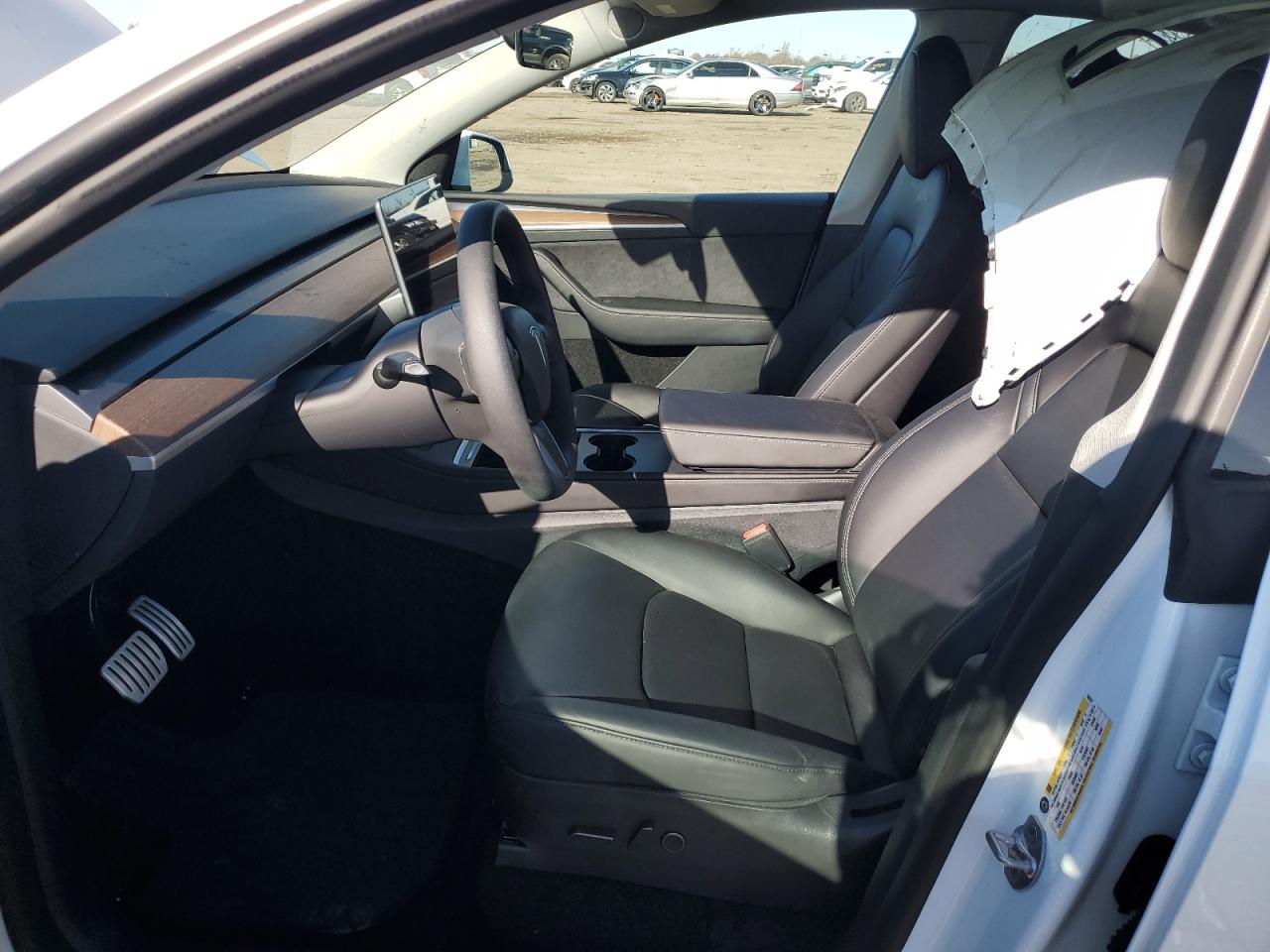 2023 Tesla Model Y VIN: 7SAYGDEF3PF708731 Lot: 92439725