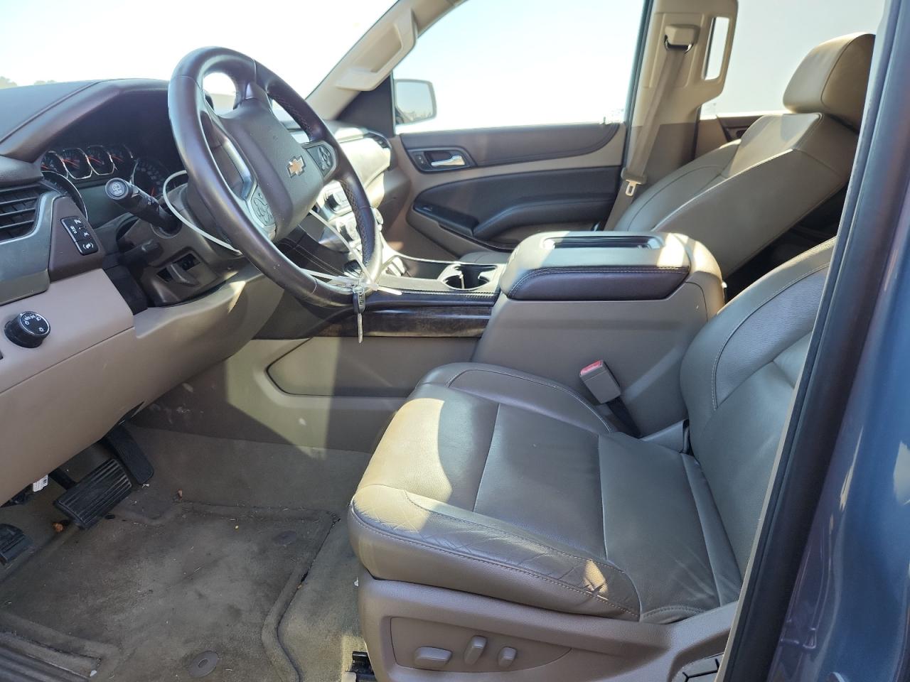 2016 Chevrolet Suburban C1500 Lt VIN: 1GNSCHKC3GR119101 Lot: 90215325