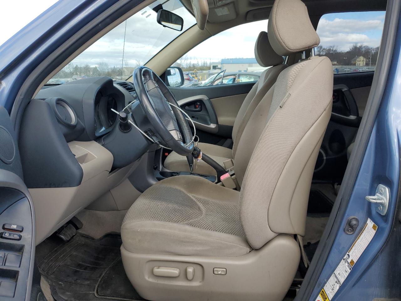 2008 Toyota Rav4 Limited VIN: JTMBD31V885128588 Lot: 93208845